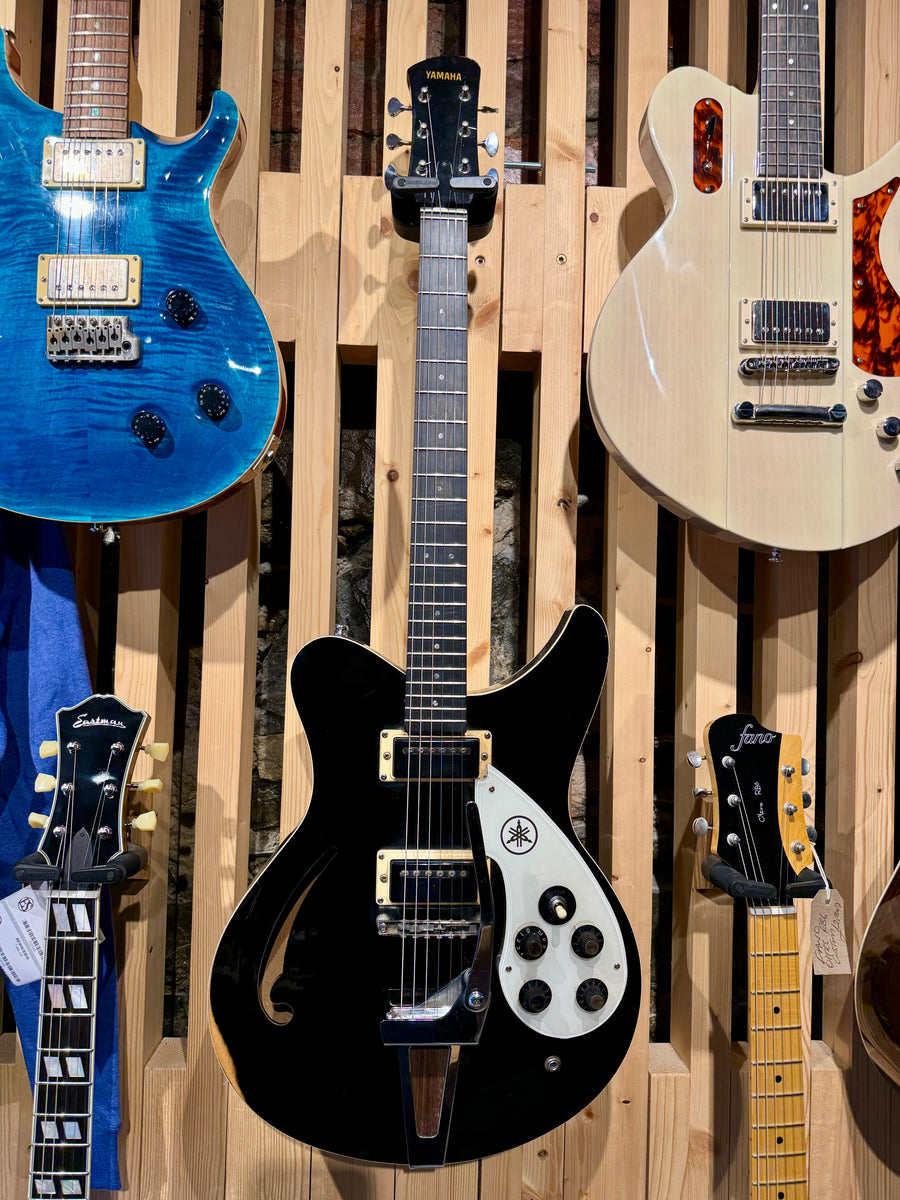 Yamaha SA-15 1960s / Early 70s (Preloved) – Windmill Guitars