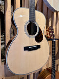 Eastman E20OM ~ Spruce/Rosewood (Preloved)