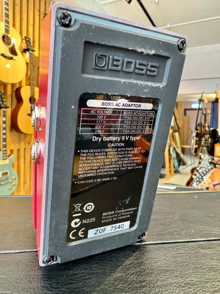 boss pedal voltage Boss DM-2W Wazacraft Delay Pedal (Preloved) – Windmill Guitars