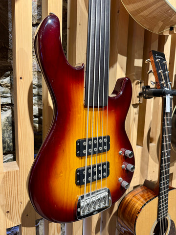 1998 G&L L-2500 Fretless Bass ~ 5 String