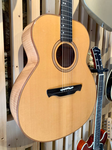 Alhambra J-3/AR Acoustic (Preloved)