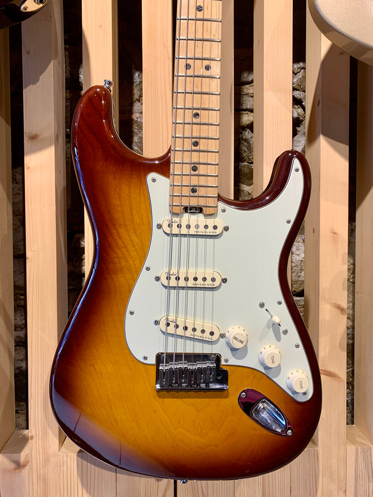 2016 Fender USA Elite Stratocaster Sunburst Windmill Guitars